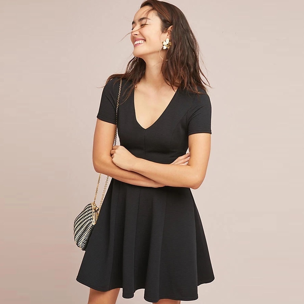 Hutch - Vicki V-Neck Dress - Black